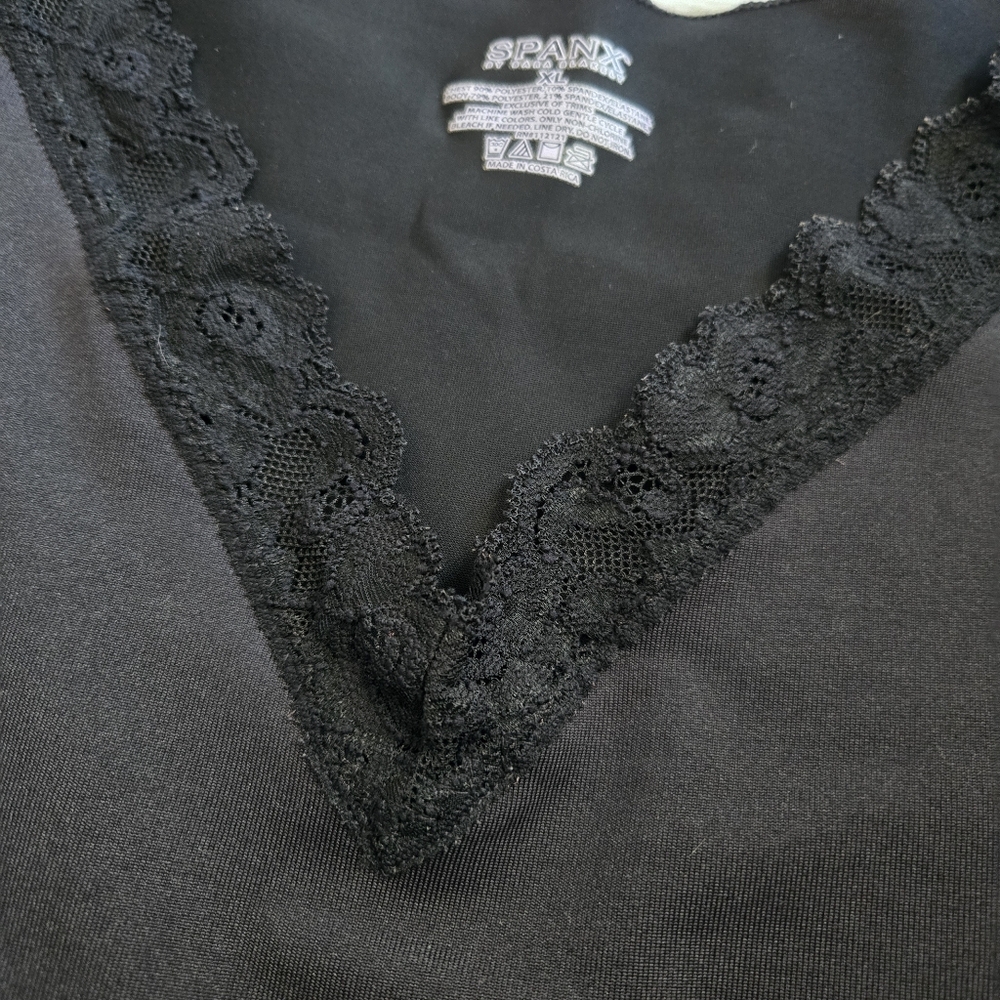 SPANX black v-neck lace shapewear tank top Hide & Sleek cami XL bodyshaper shirt - Picture 5 of 5